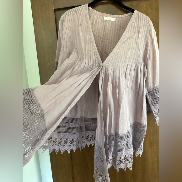 Lavender Boho Flowy Top w/ Lace Detail - Picture 3 of 5